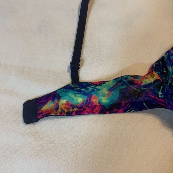 Pink Victoria's Secret size 32B DATE push-up wired padded bra. Multi color - Picture 8 of 9